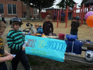 Bike to School Table at Loyal Heights