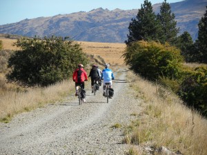 3 Four riders & mountains in dist