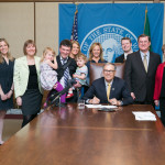 Governor Inslee Signs Dead Red Bill into Law!